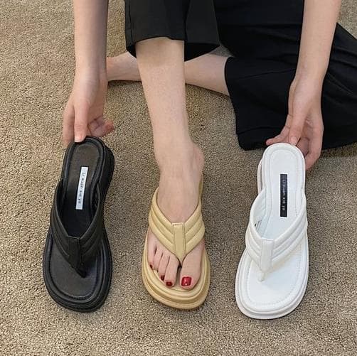 [발편한 키높이/통굽 5cm] 감탄 플랫폼 가보시 쪼리슬리퍼 여성슈즈 여름신발 3color hover